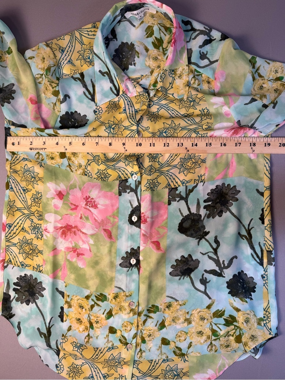 Rose & Olive Pastel Patchwork Boho Floral Collared Button-Up Size Medium NWOT - Picture 5 of 9